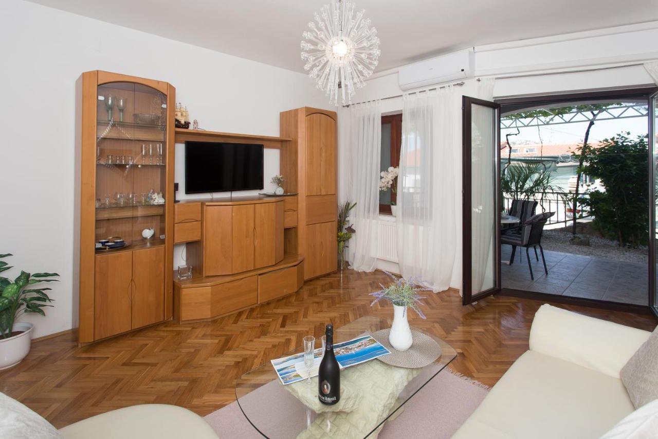 Apartmani Stanic セゲット・ヴラニツァ 部屋 写真